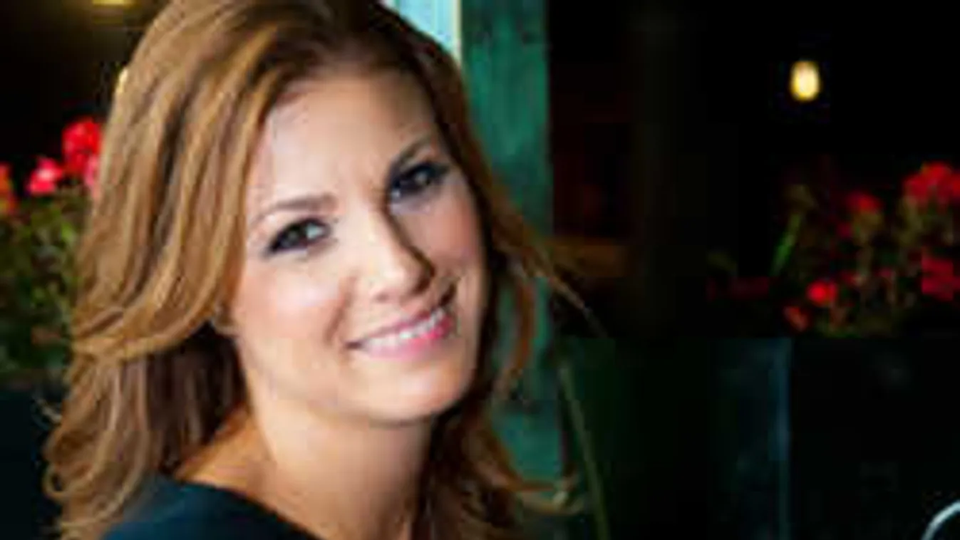 Nagy az öröm, babát vár a TV2 sztárja