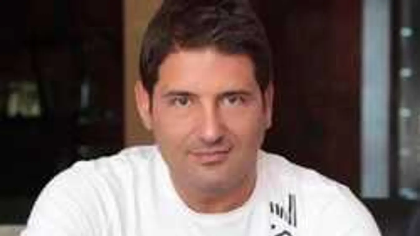 Hajdú Péter is beszállt az Orbán-féle rinocérosz ralliba