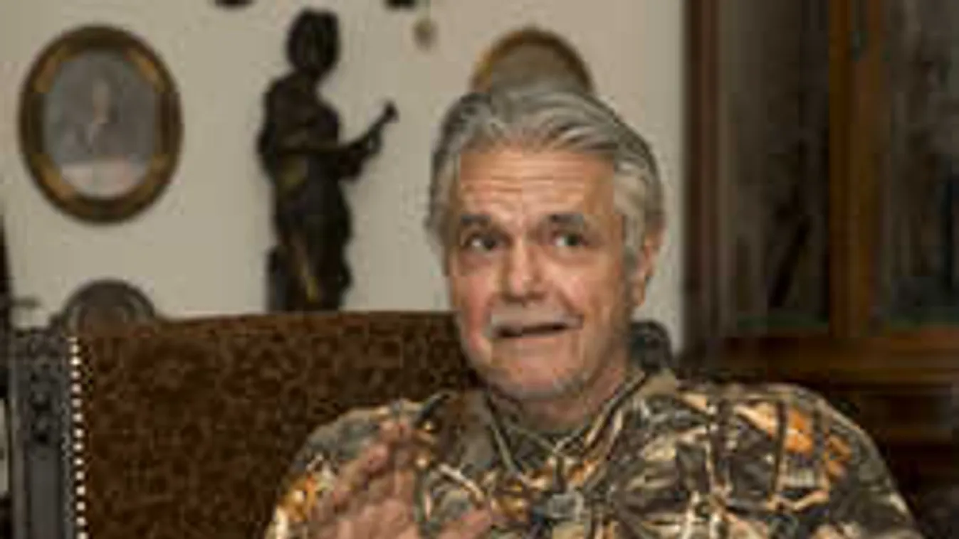 Oszter Sándort hét szeretője elől nyúlta le felesége