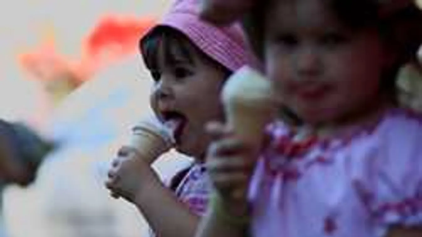 Elképesztő ingadozás: fagyni fog, majd hirtelen beüt a nagy meleg