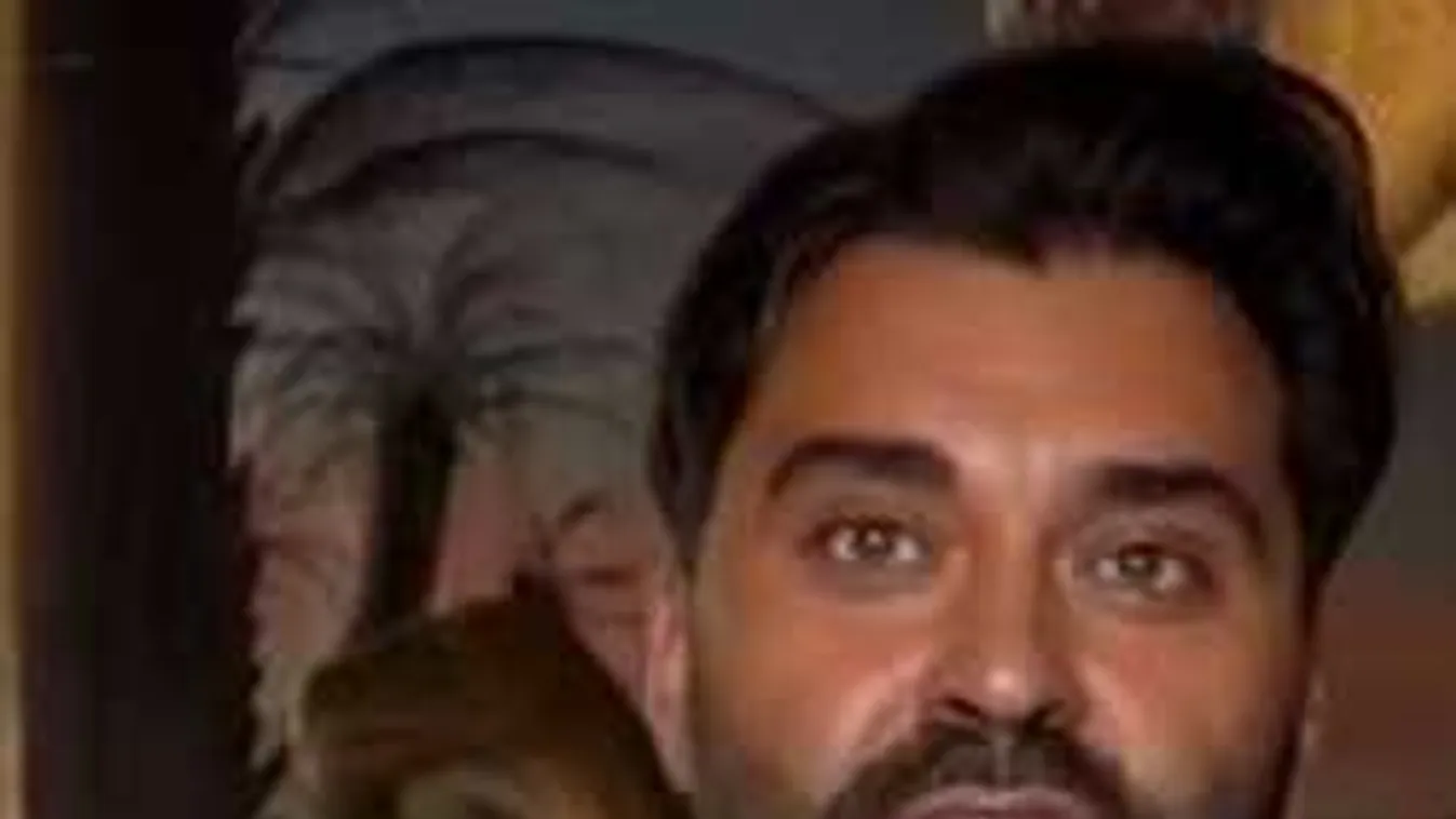 Szörnyű tragédia, hirtelen amputálni kellett a magyar tévés lábát