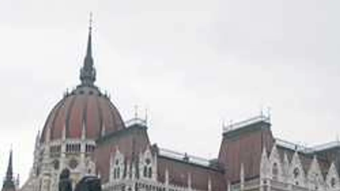 Megszavazták a Sargentini-jelentést elutasító határozatot