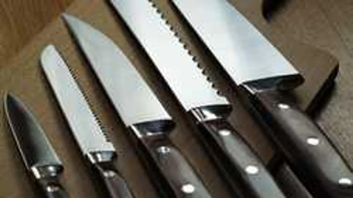 Még a rendőrök is megdöbbentek, miért vitt kést az iskolába egy tinilány