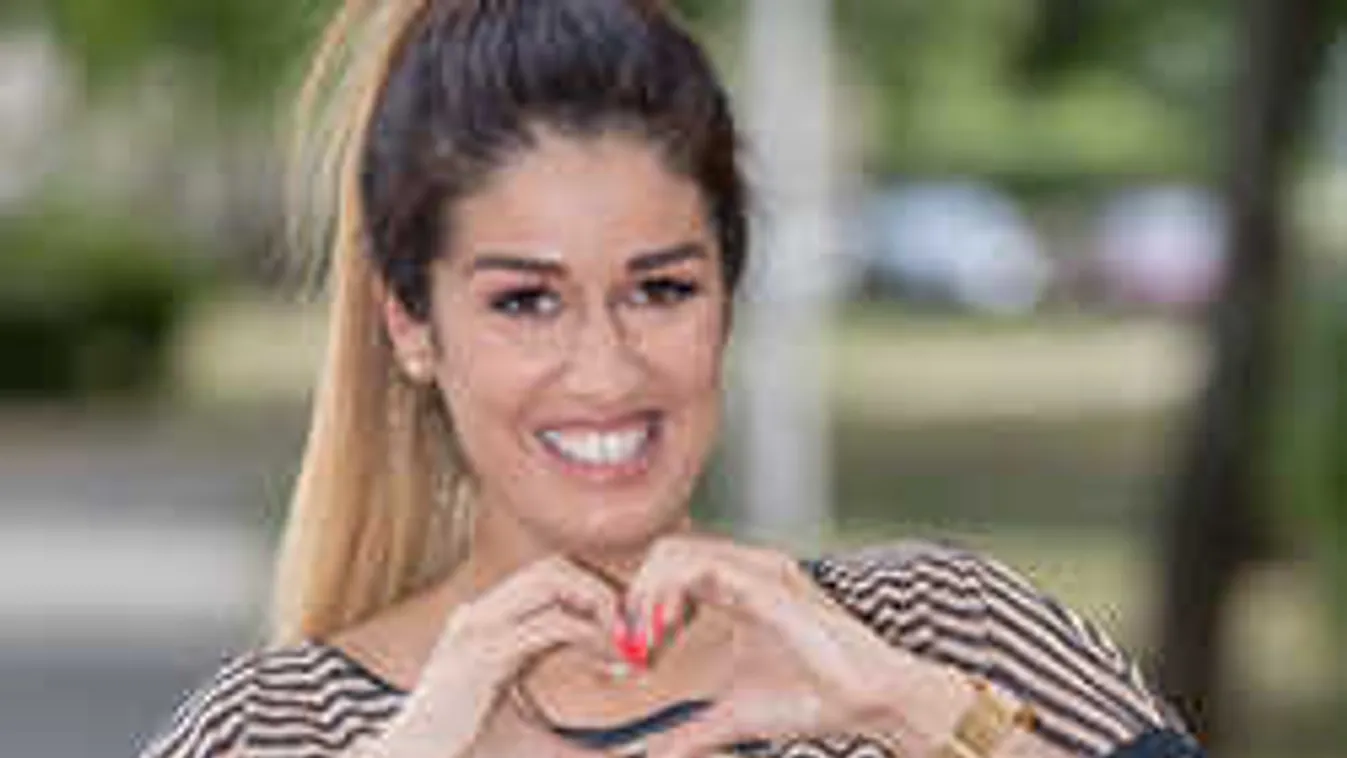 Õszinte vallomás, nem szeretne anyja sorsára jutni a magyar énekesnő