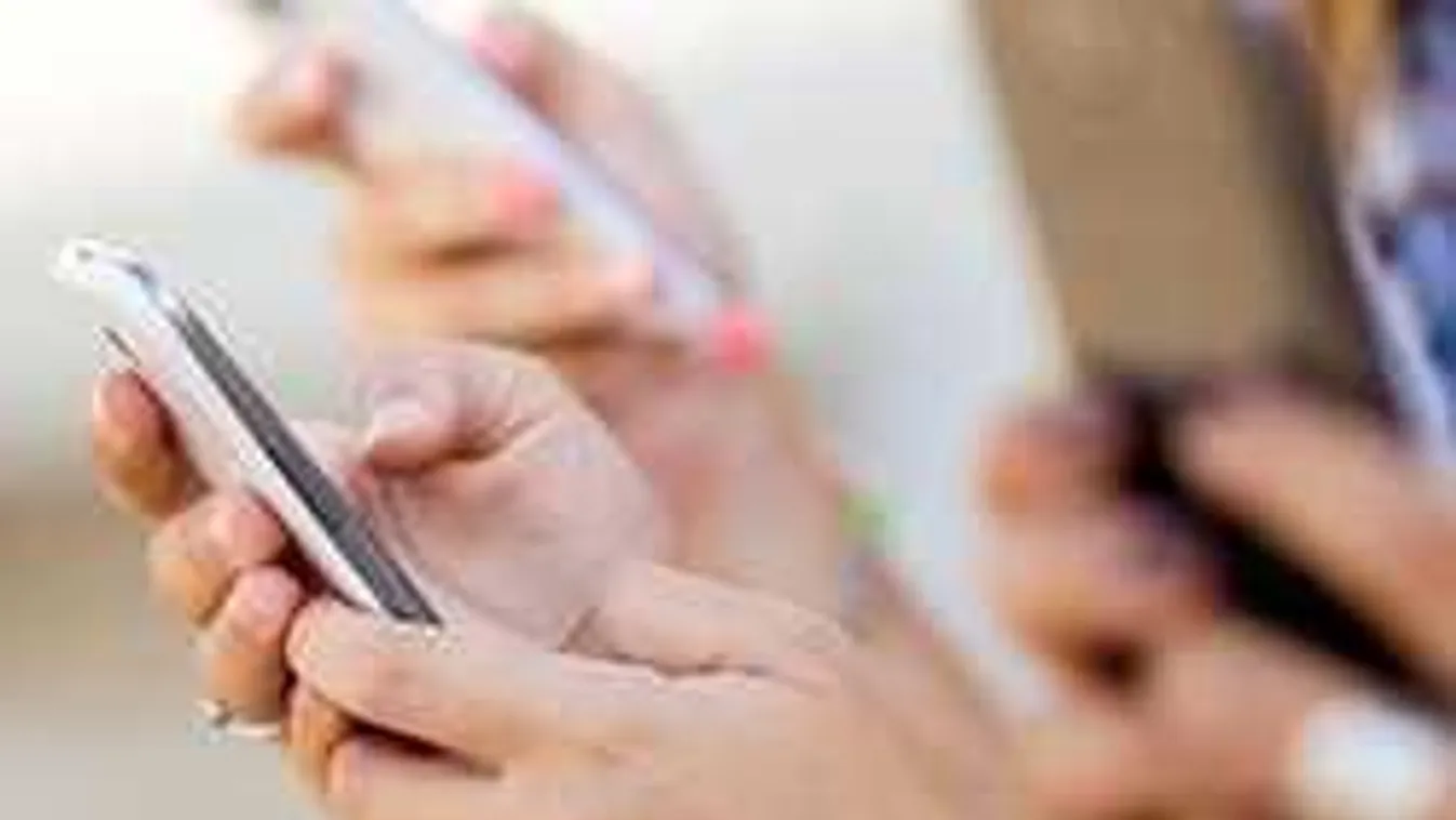 Egy hétig mást sem csinált, csak a telefont nyomkodta: durva, ami utána történt