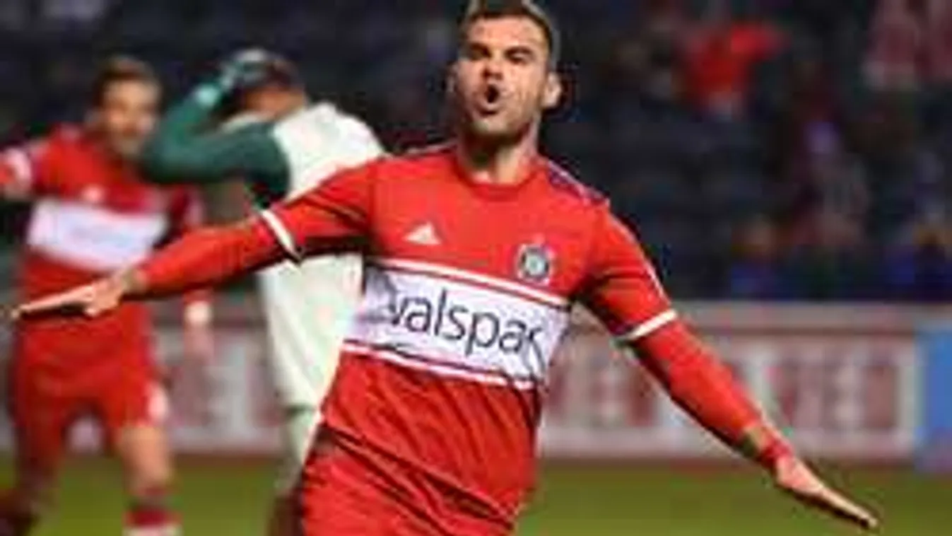 Mi történt? Új mezben fotózták Nikolicsot