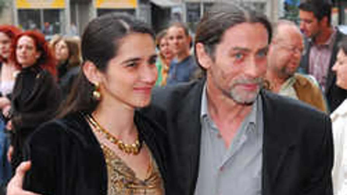 Durva, amit halott férje számítógépén talált a magyar színész özvegye