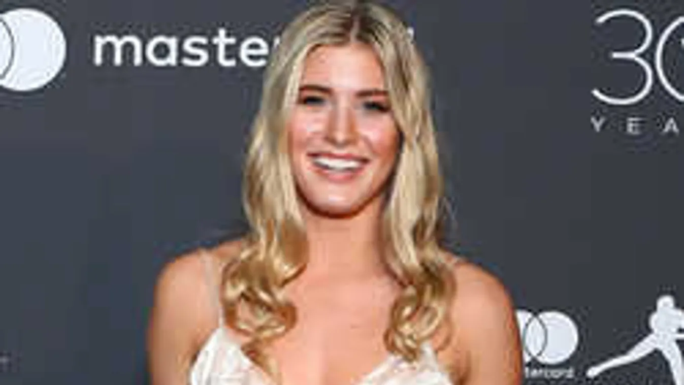 Forró: falatnyi fürdőruhában mutatta meg bájait a szexi teniszezőnő