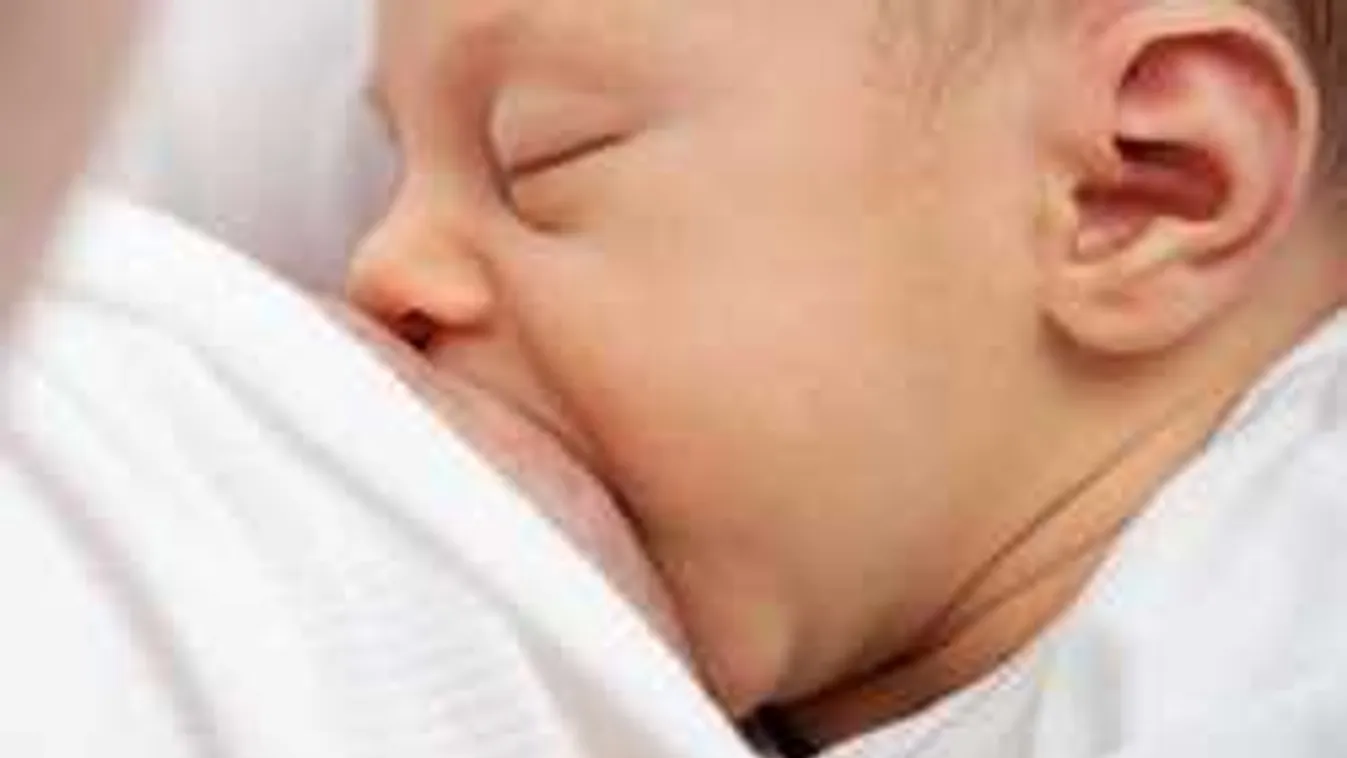 Már a férfiak is szoptathatnak? Csak ez az apróság kell hozzá