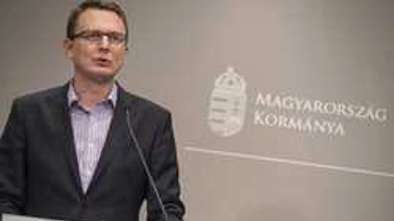 Jó hír a nyugdíjasoknak: hétfőn érkezik a bankszámlákra a nyugdíjprémium