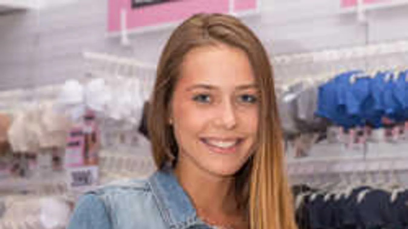 Pikáns fotó a hálószobából, így ünnepli évfordulóját Rubint Rella