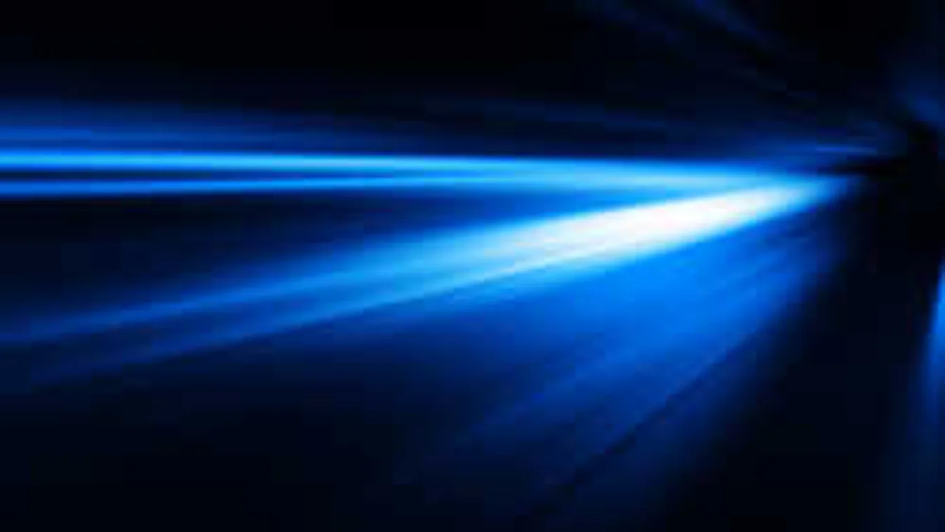 Elképesztő fényjelenség tűnt fel az égen, Pest megyében is levideózták