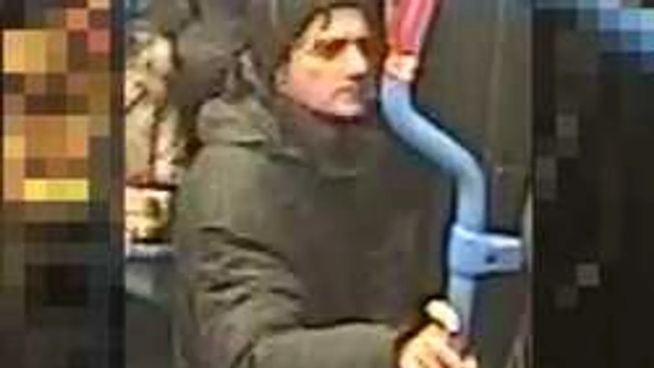 Mocskos dolgot művelt az éjszakai buszon, most keresik a rendőrök