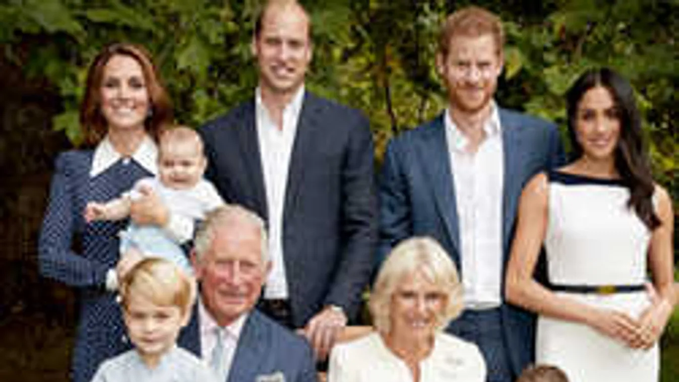 Újabb fotók a kis Lajosról: megolvasztja a szíveket a játékos herceg