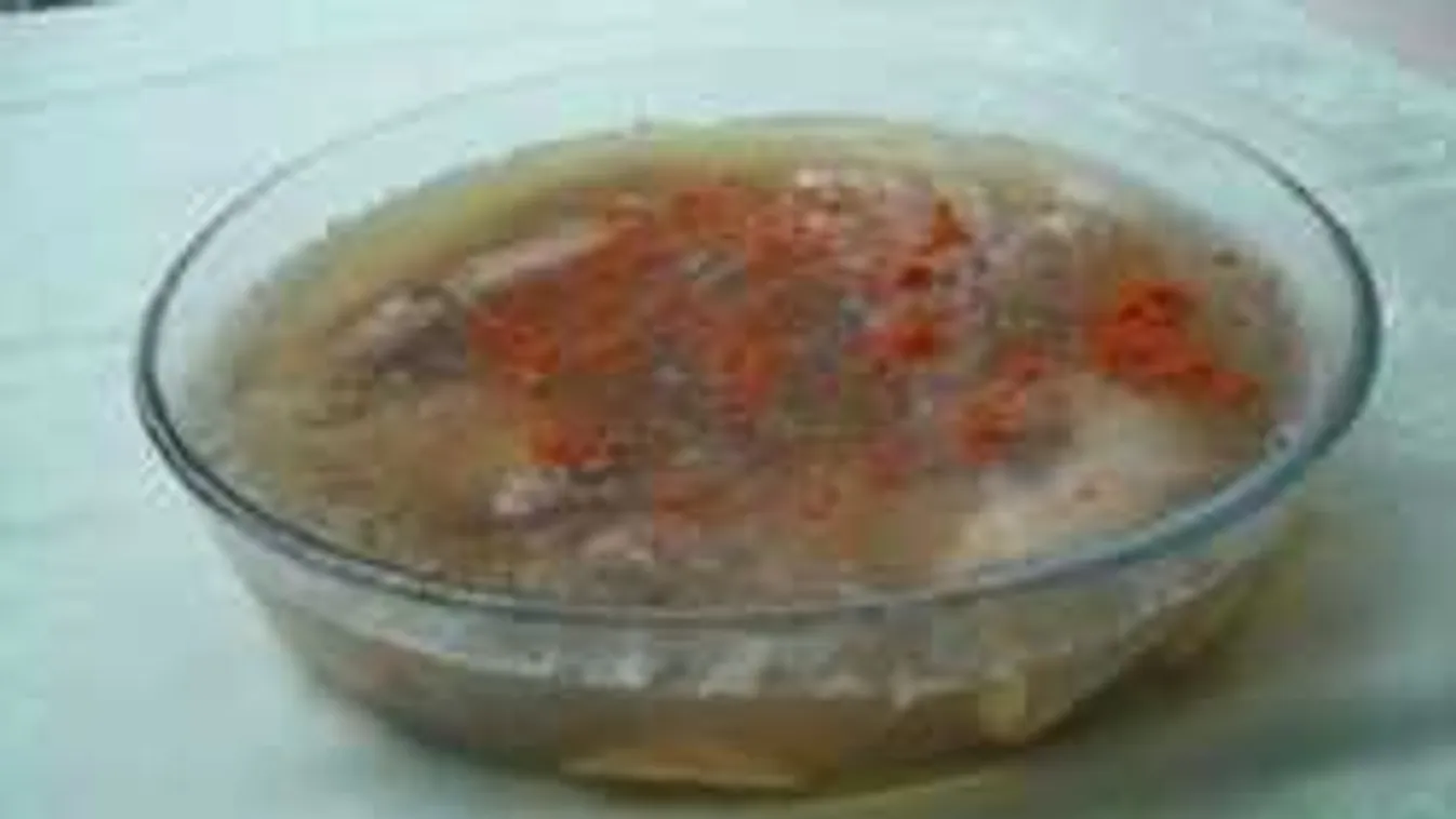 Elkészült a legbizarrabb magyar kocsonya, ráharaptak a férfiak