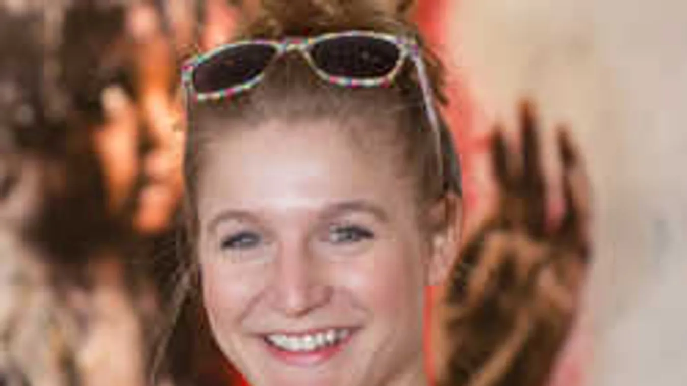 Öt hónapos babája mellől tért vissza a színpadra a magyar színésznő