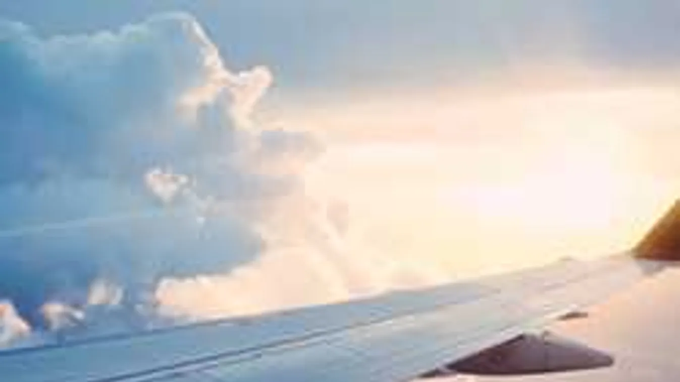 Elhibázott kényszerleszállásról jött hír: ezért sérültek meg az utasok