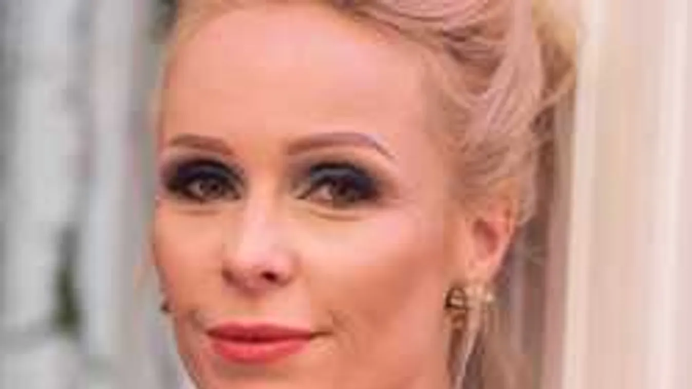 Ezt nézd meg: Nincs péntek Köllő Babett popója nélkül