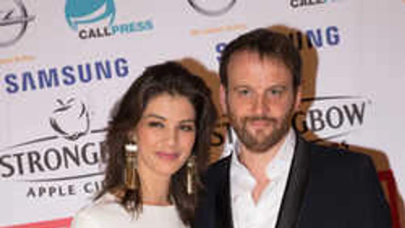 Ilyen még nem volt: Rajongóikra bízták a döntést Ördög Nóráék