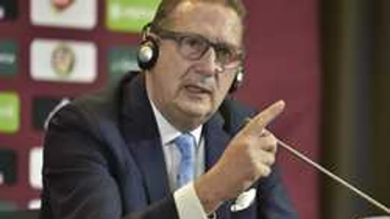 Kínos, hamar kirúgták a bukott magyar kapitányt