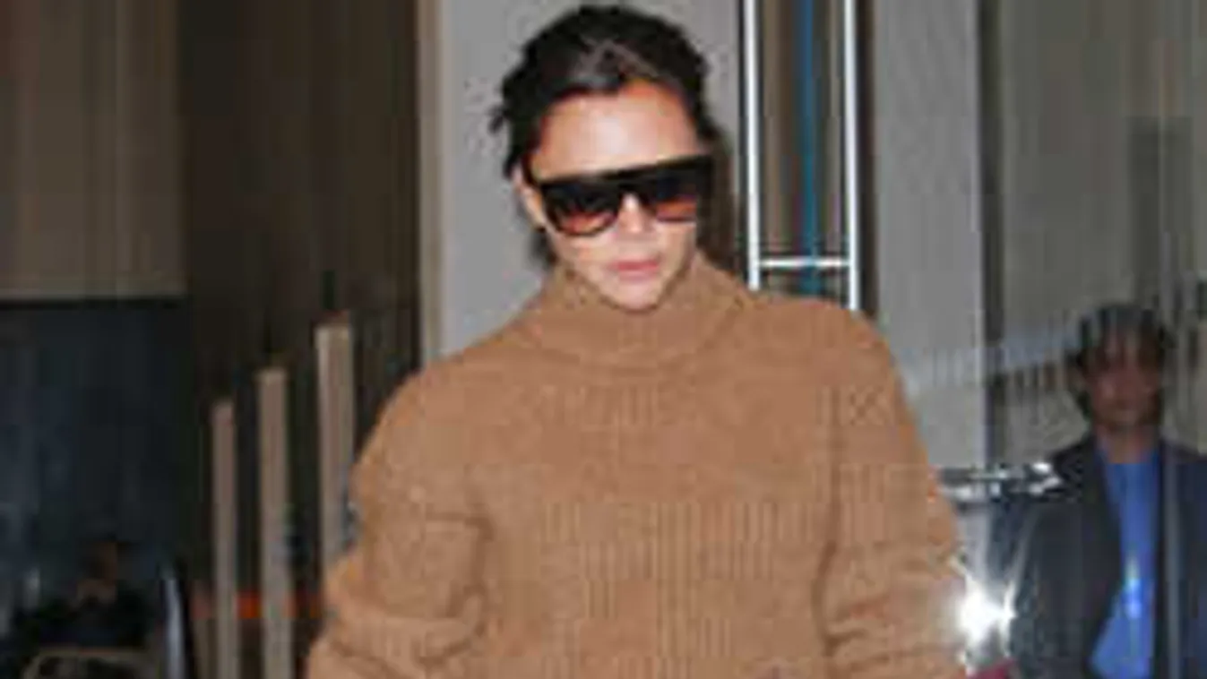 Így viseld télen az úttörőszoknyát