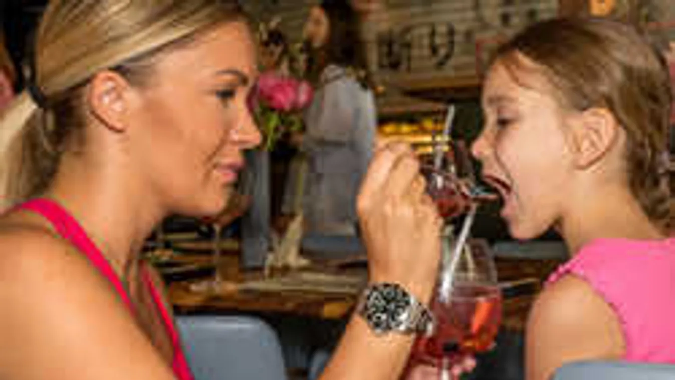 Szomorú hírt közölt Hódi Pamela, kislánya is aggódik