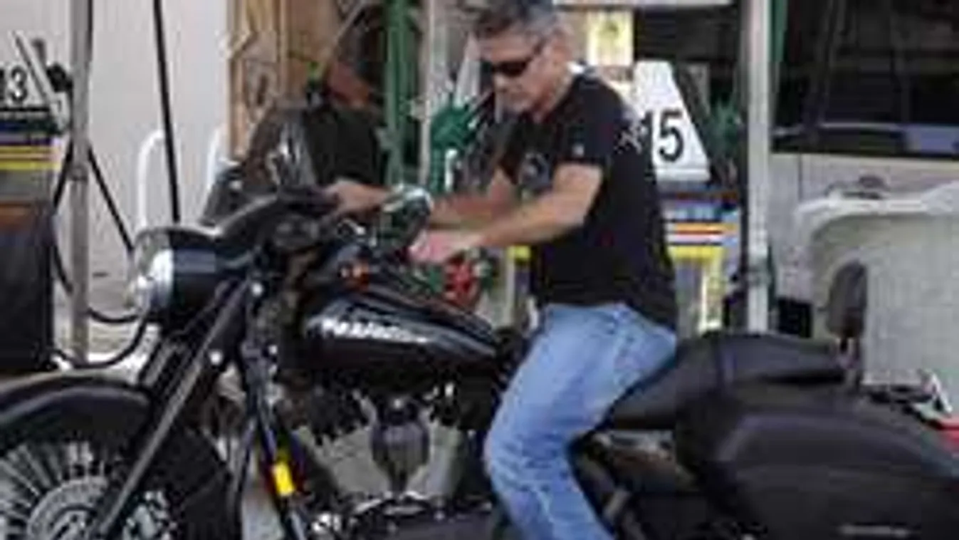 Megijedt a felesége haragjától? George Clooney váratlan döntést hozott