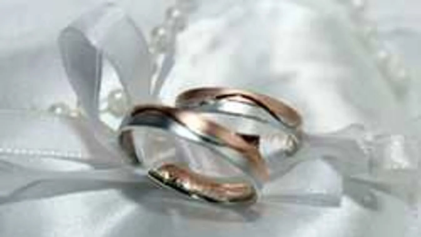 Most derült ki a sztár leszbikus lányáról: 12 évvel idősebb nővel házasodott