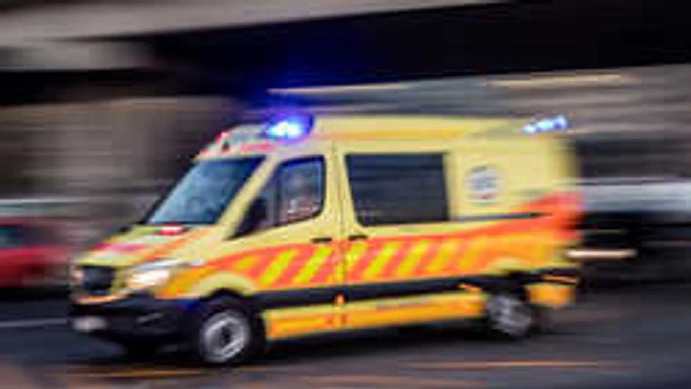 Magyar sérülthöz siettek a mentők Ausztriában, balesetet szenvedett