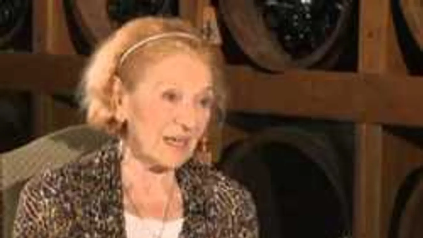 Véresre kaparta fia kezét a Kossuth-díjas színésznő