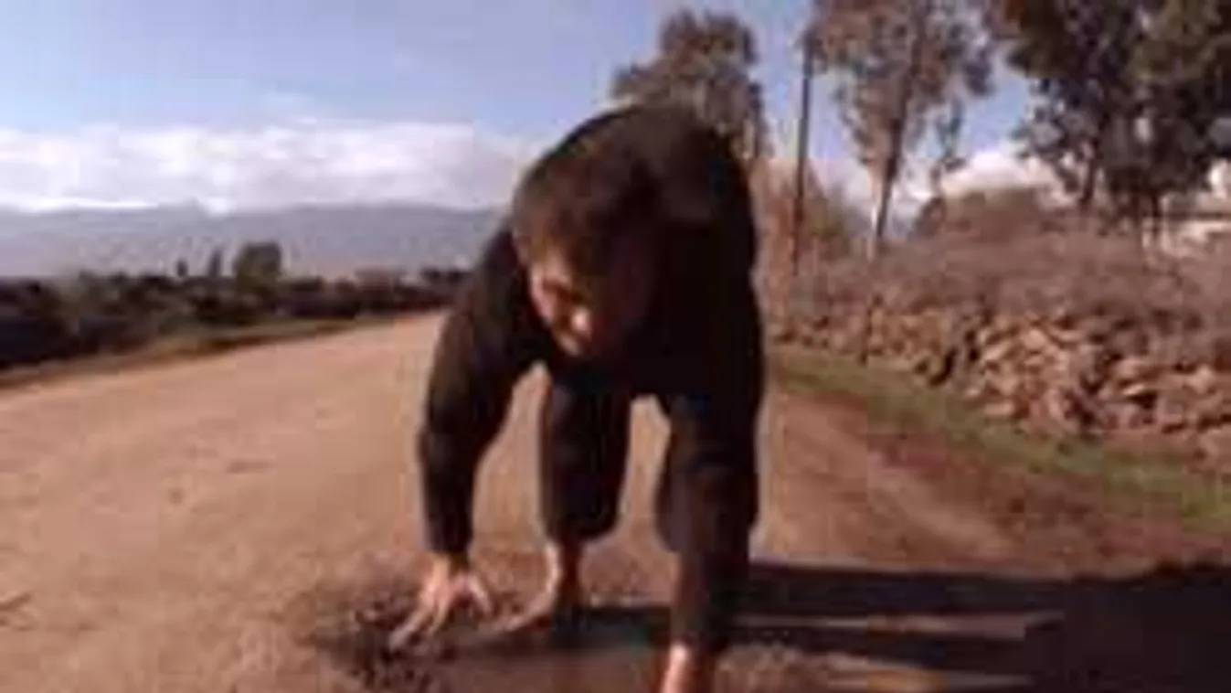 Döbbenet, ebben a faluban négykézláb jár mindenki