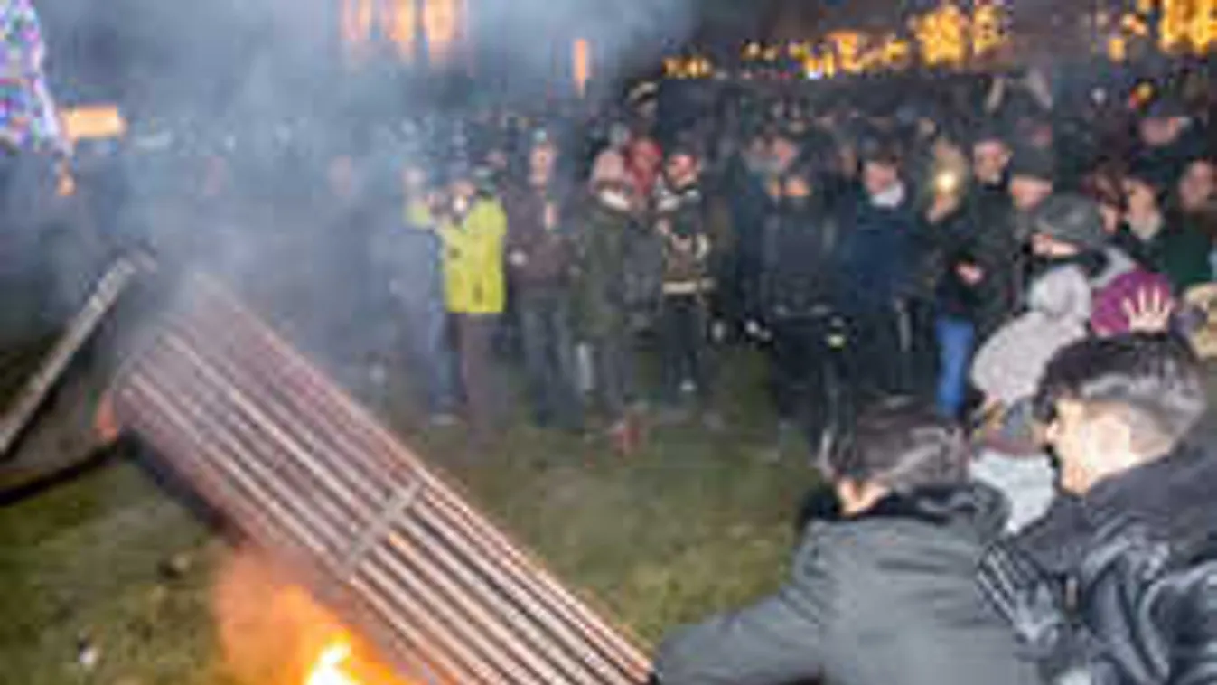 Milliós károkat okoztak a vandál tüntetők