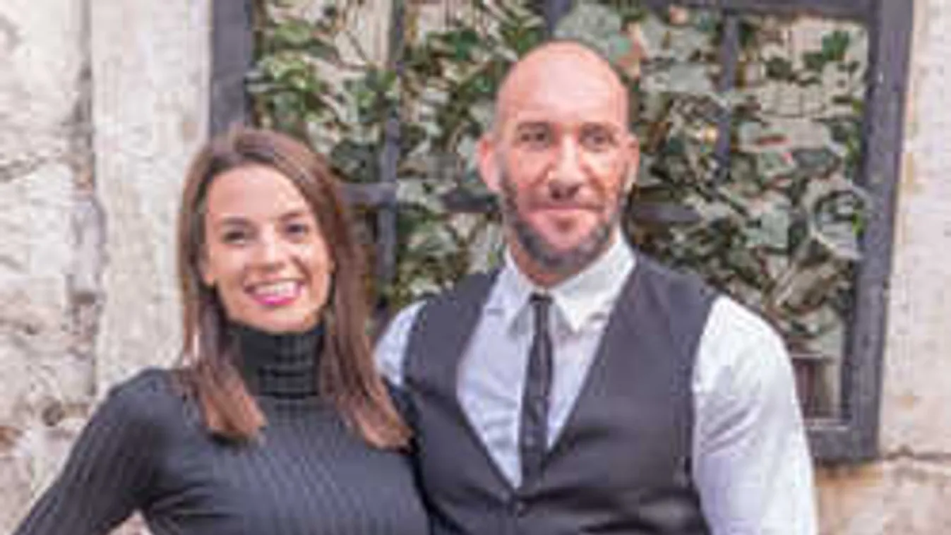 Egy ország várta: megjött az első fotó Berkiék titkos esküvőjéről