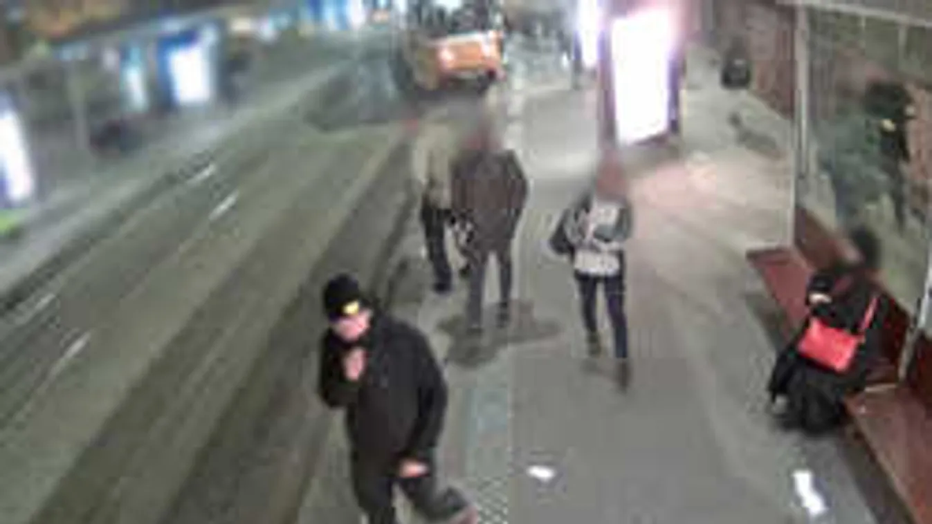 Õ siklatta ki gördeszkával a villamost Budapesten! Te felismered?