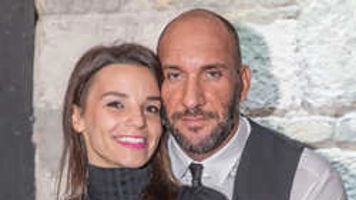 Ettől elájulsz: Ilyen körülmények között ünneplik a karácsonyt Berkiék