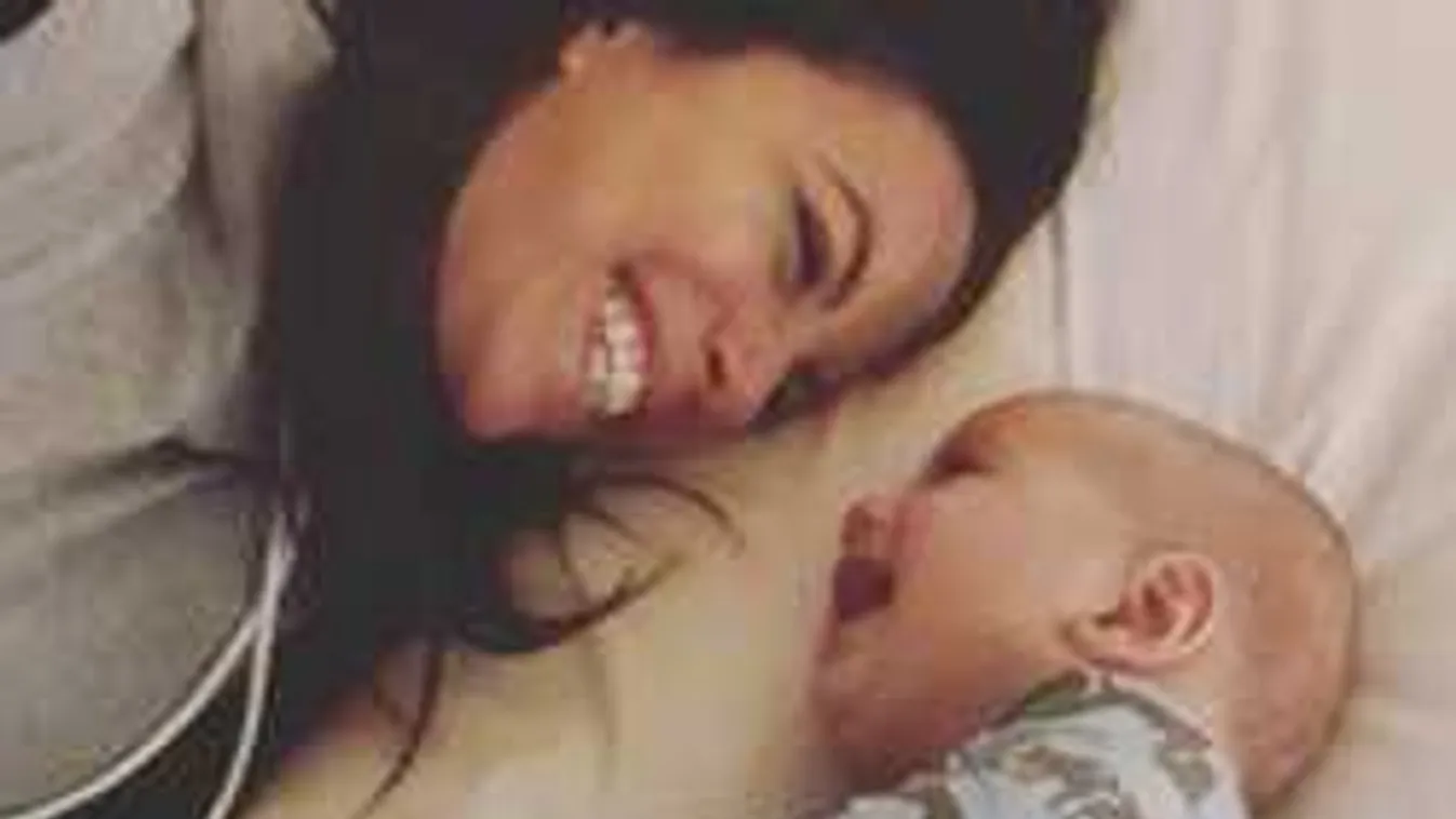 Melyik első karácsonyos sztárbaba fotója a legcukibb?