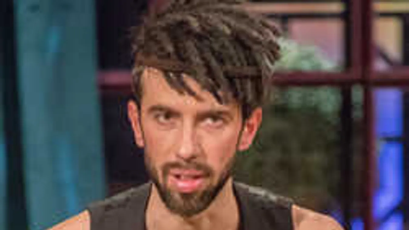 Megrázó élmény, temetéseken énekelt gyerekként a magyar sztár