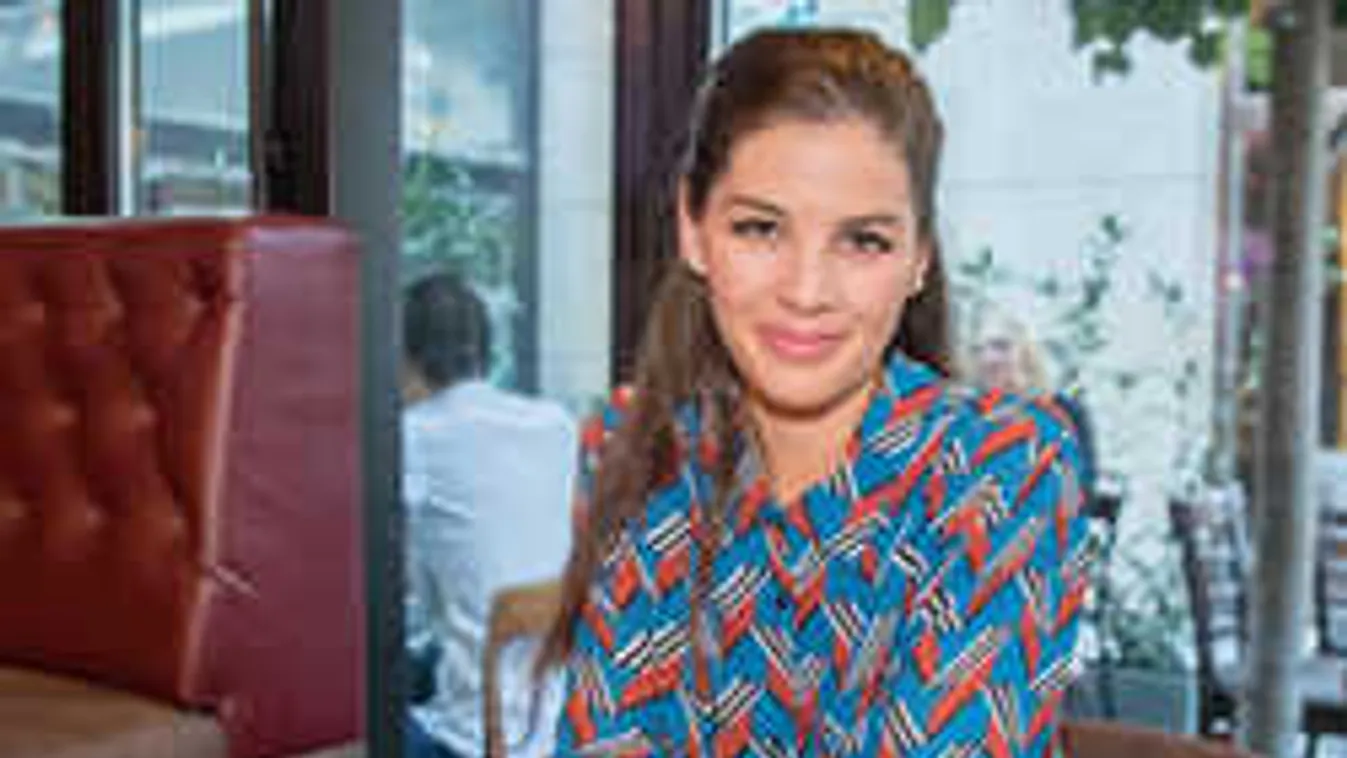 Figyelmetlen volt Ördög Nóra: Bajba került a reptéren