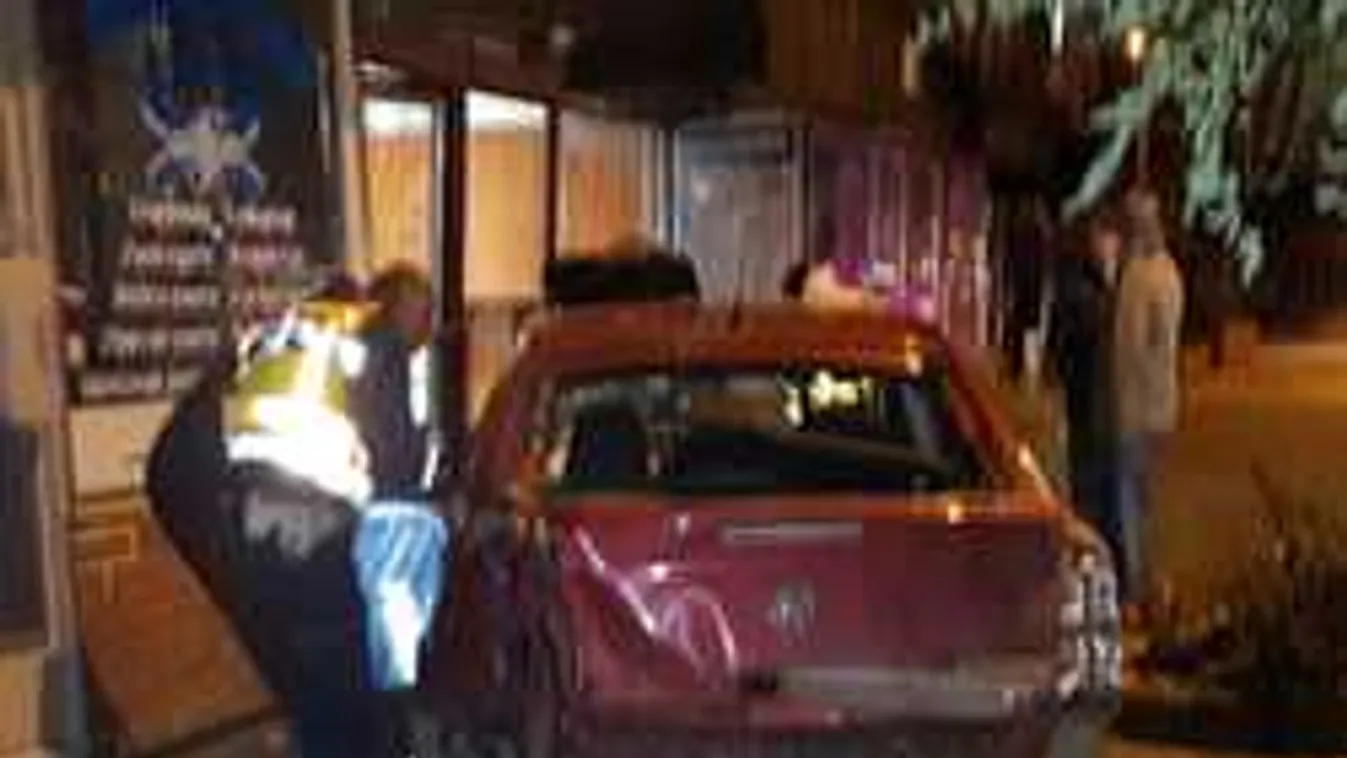 Durva autós üldözés az Üllői úton