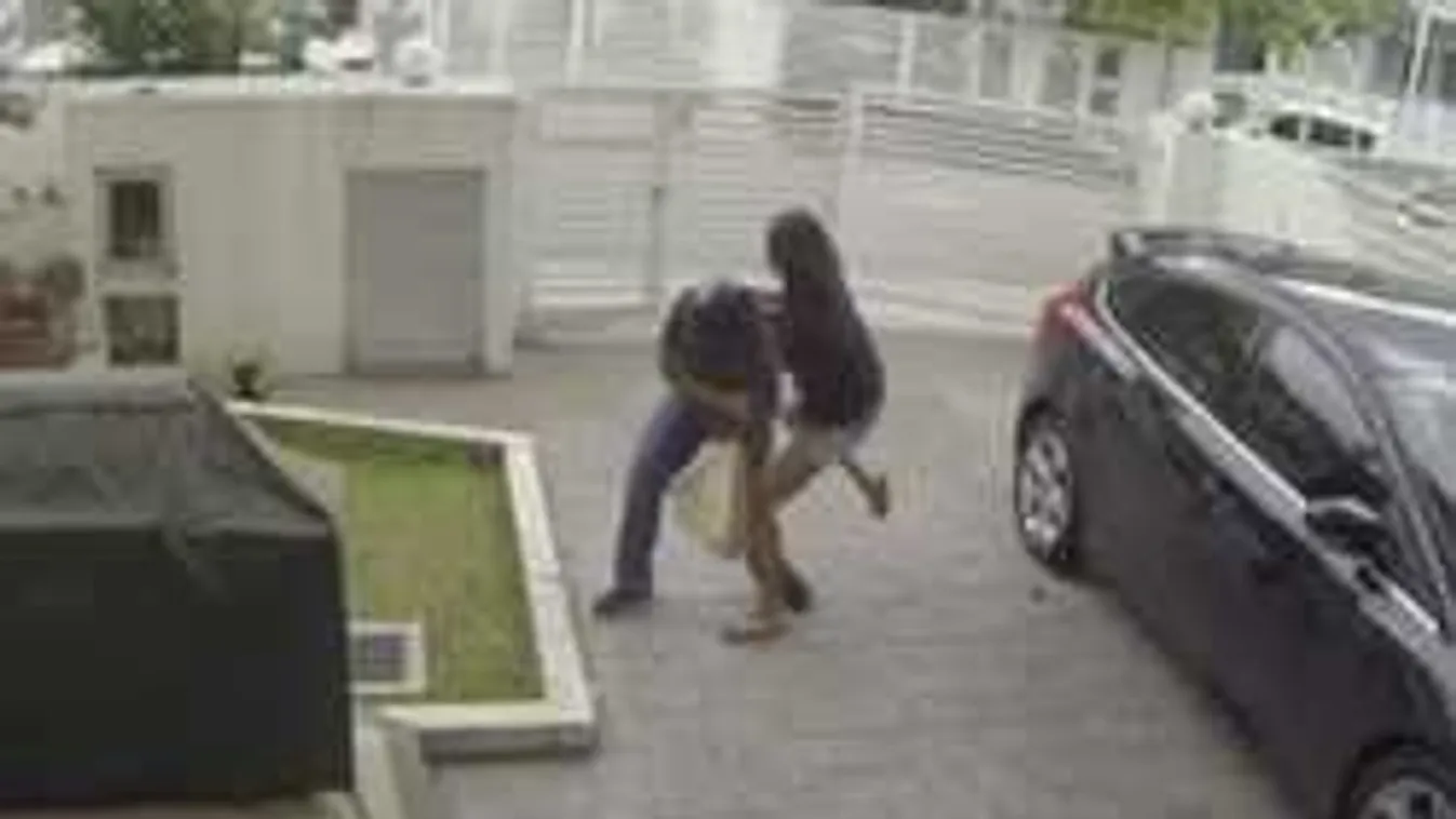 Brutálisan elbánt a besurranó tolvajokkal a bátor nő! - videó