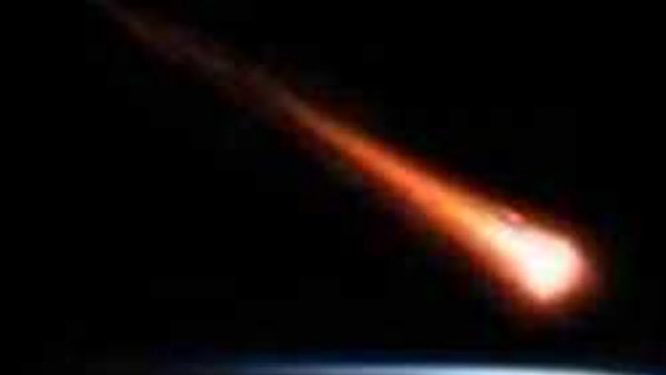 Elképesztő látvány, váratlanul egy tűzgömb szelte át az eget