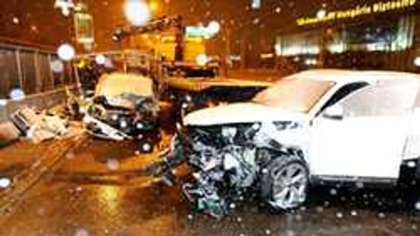 Forgalommal szemben hajtott az M3-ason, fotó jött a brutális baleset helyszínéről