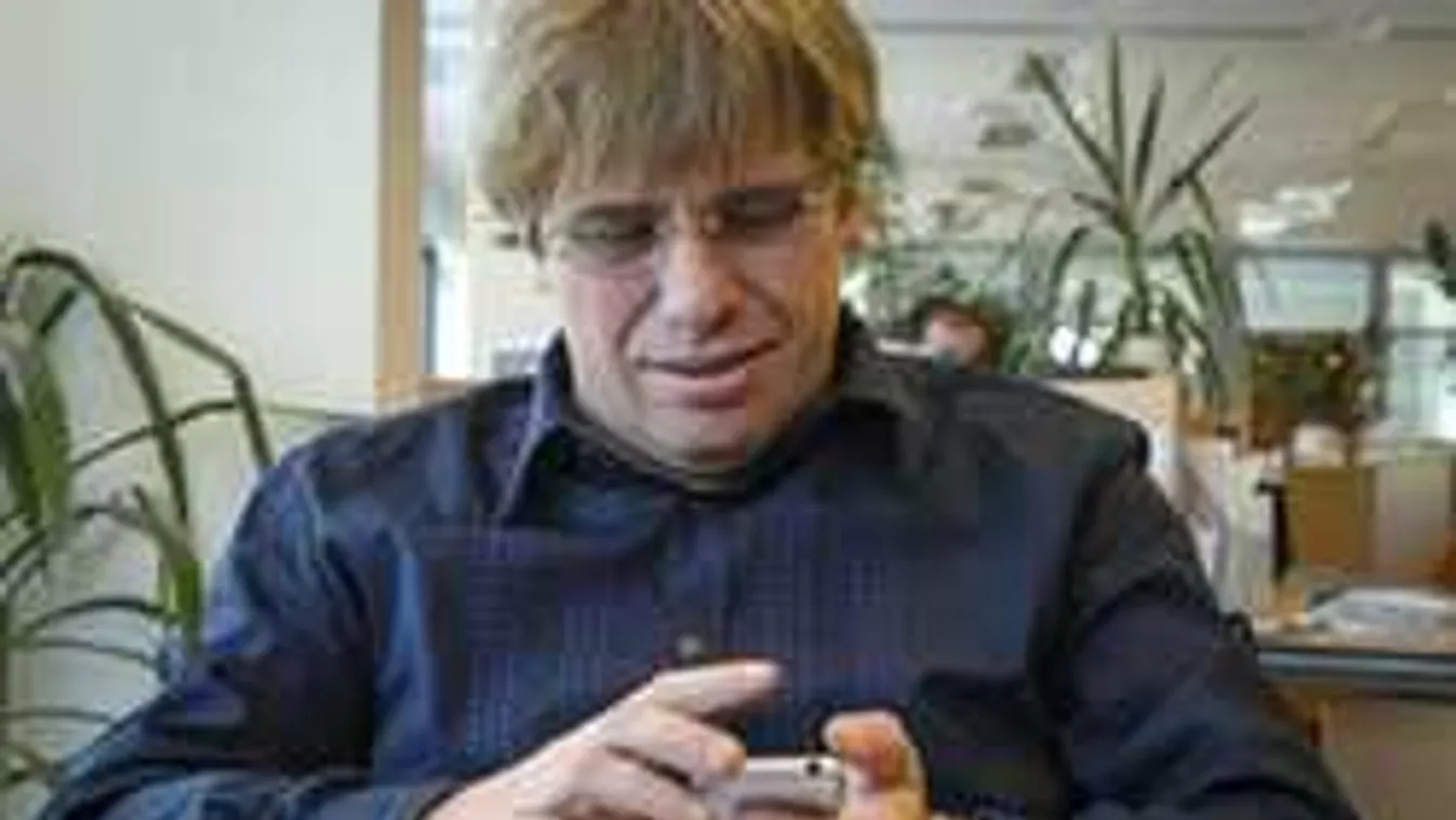 Szocialista aranyélet közpénzen - A milliós Szeviép-luxusórák