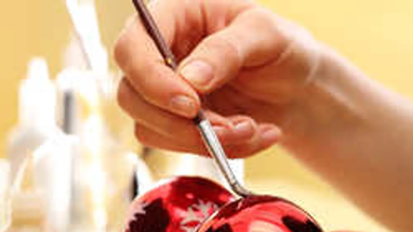 Unod a régi karácsonyfadíszeket? Így újítsd fel!