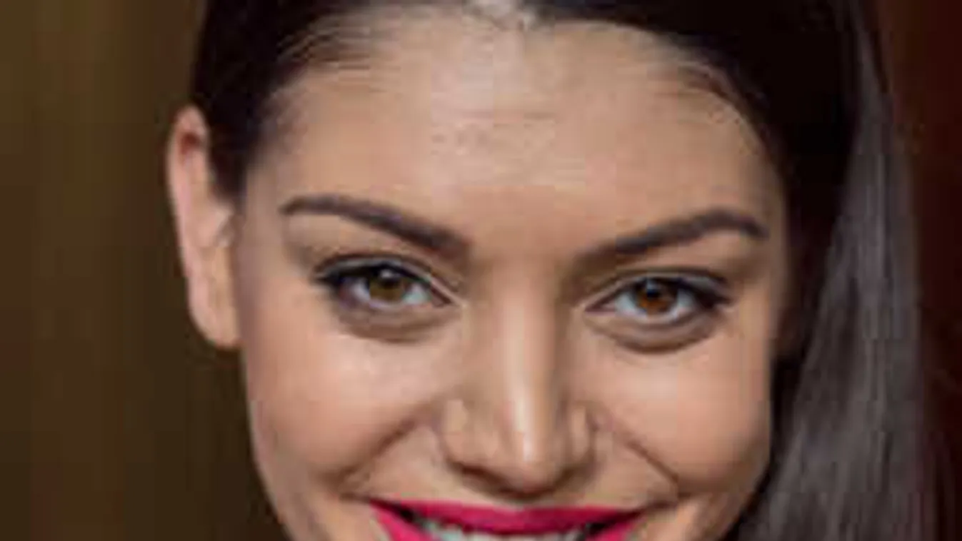 Sosem látott tinikori fotó került elő Kulcsár Edináról!