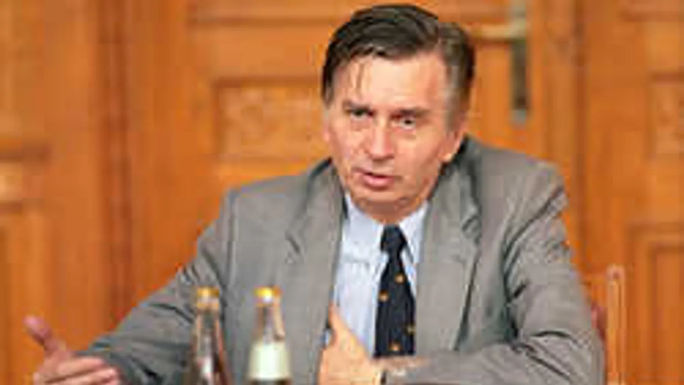 Felavatták az egykori magyar miniszterelnök mellszobrát