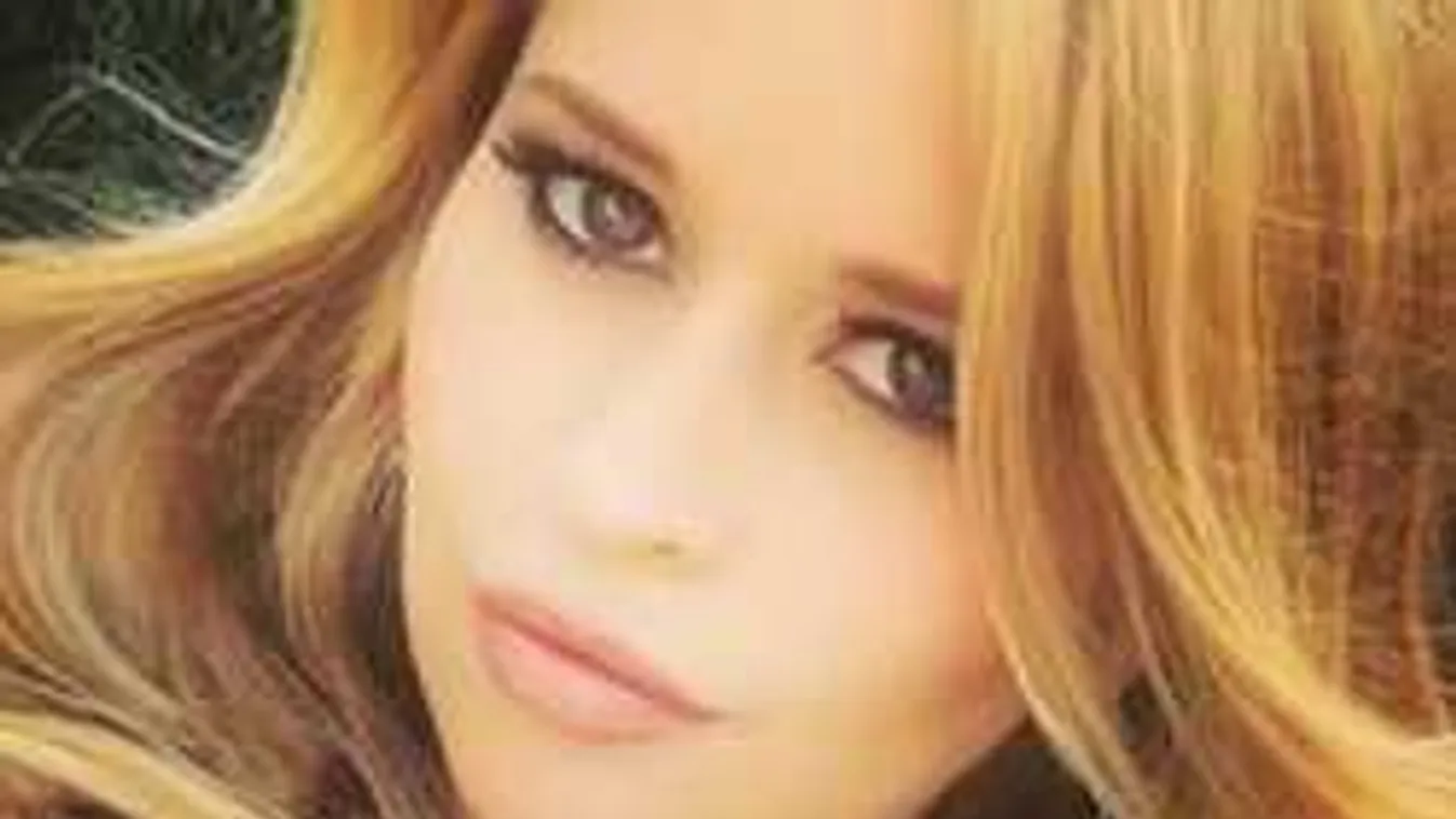 Csúnya história: Menedzsere átverte a magyar énekesnőt