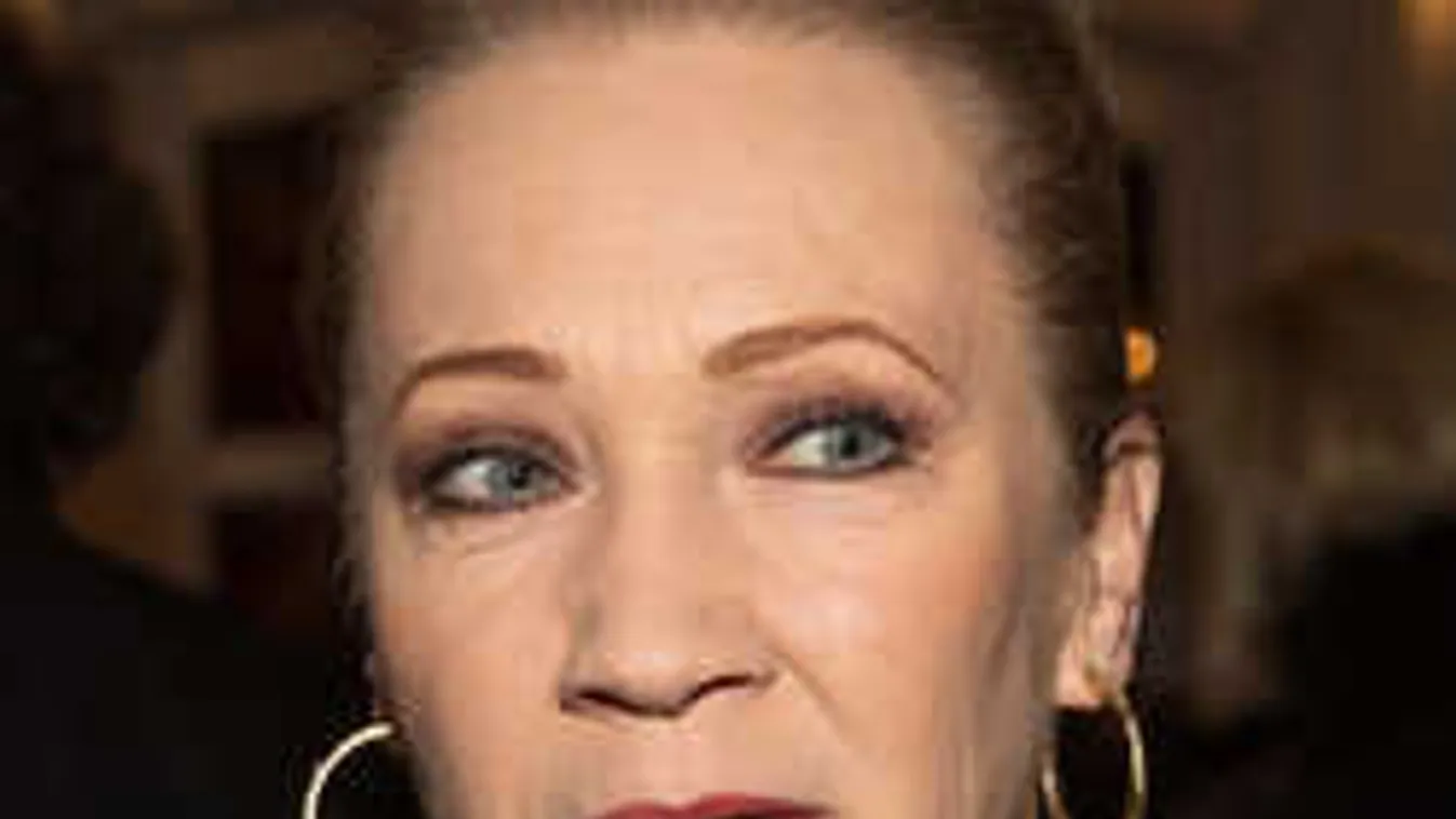 Első szerelme után vágyakozik Udvaros Dorottya