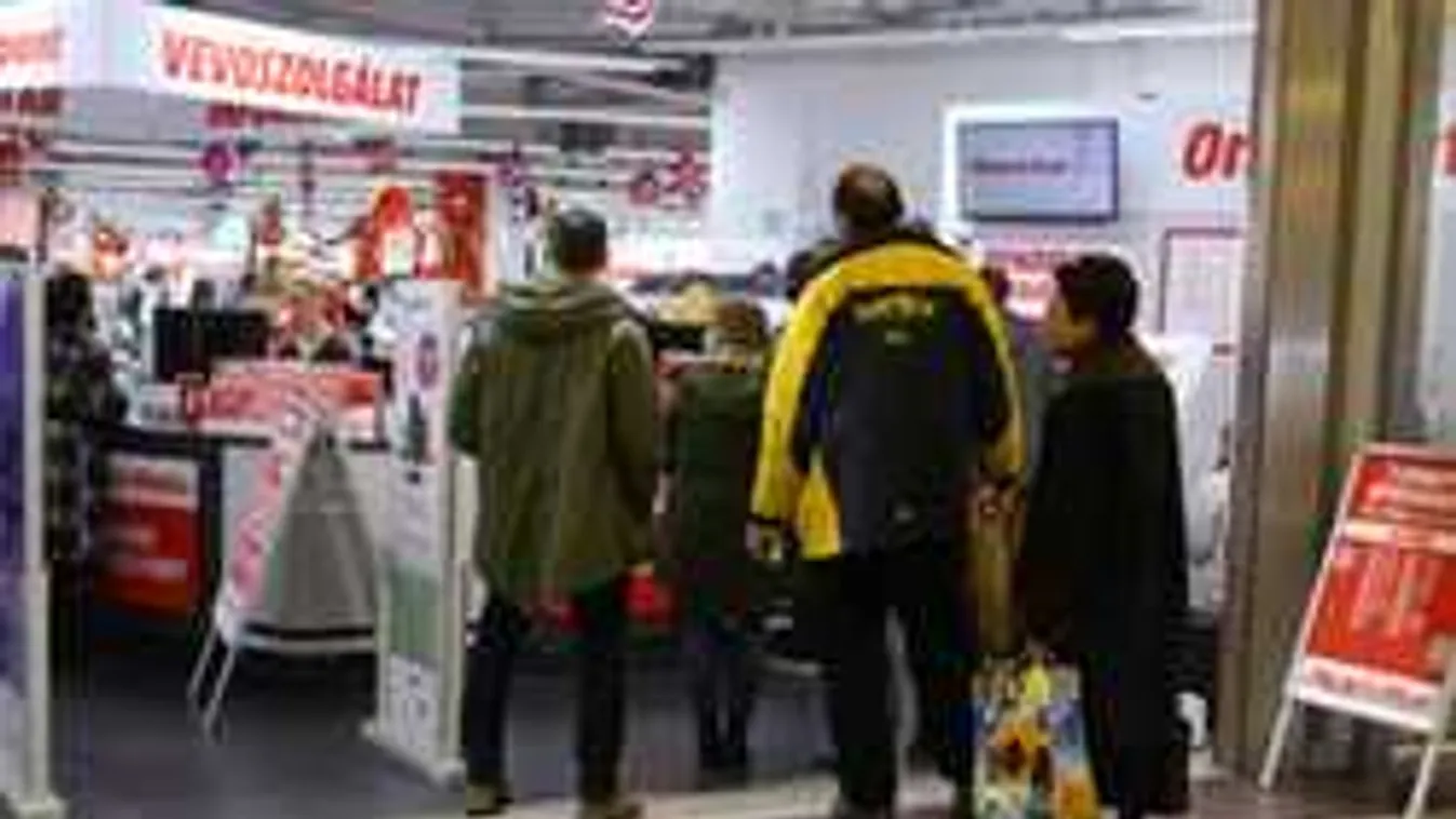 Indul a roham az ajándékok cseréjéért