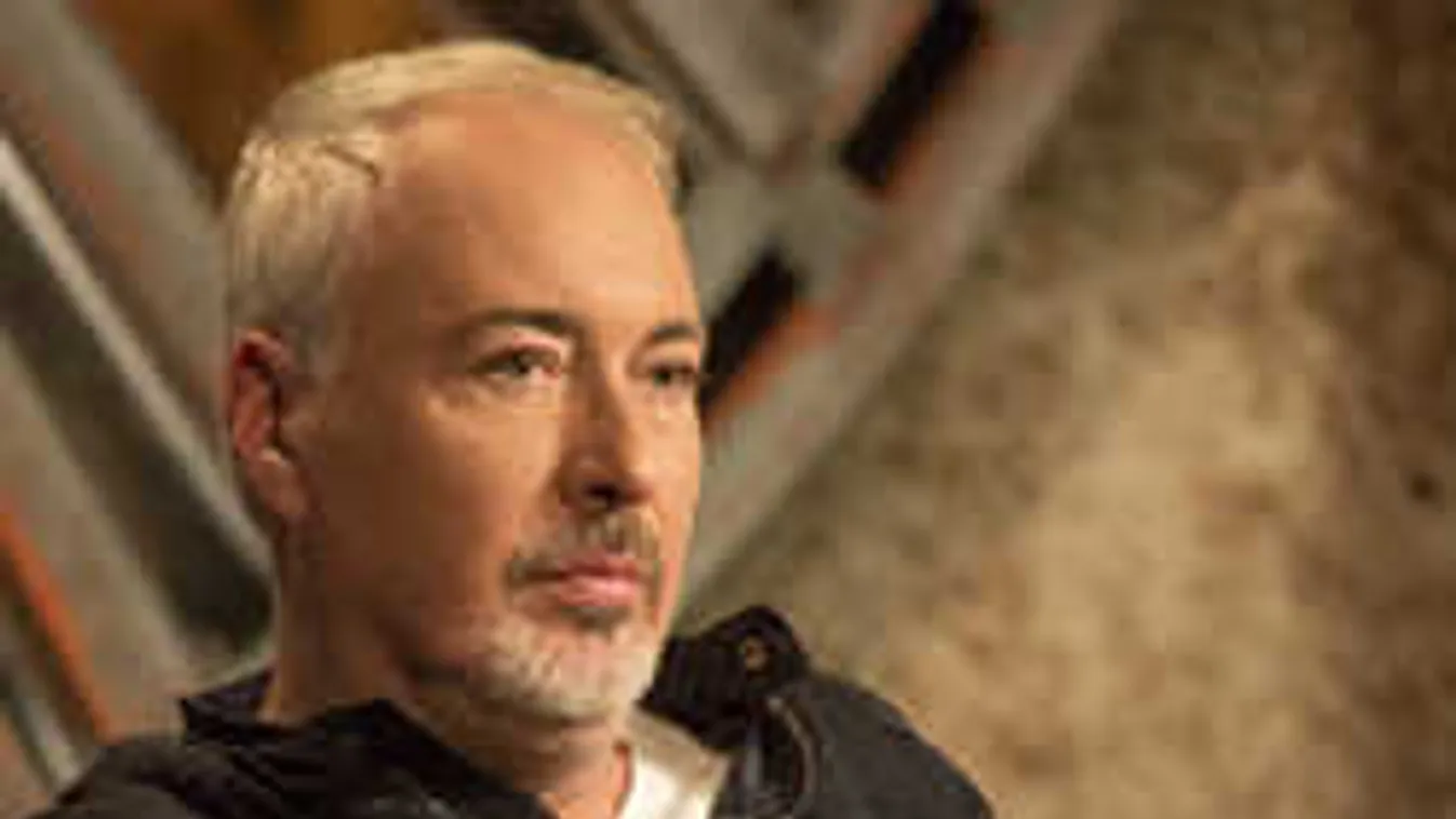 Mindenét elvitték: a belvárosban rabolták ki a magyar műsorvezetőt